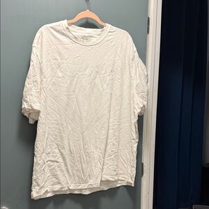 American Eagle Outfitters White Short Sleeve Tee